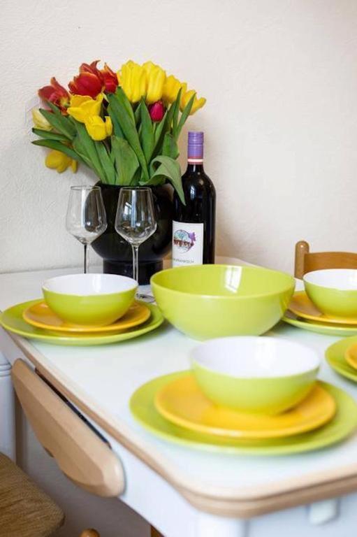 Bright Apartment Near Bus Statioon 塔林 外观 照片